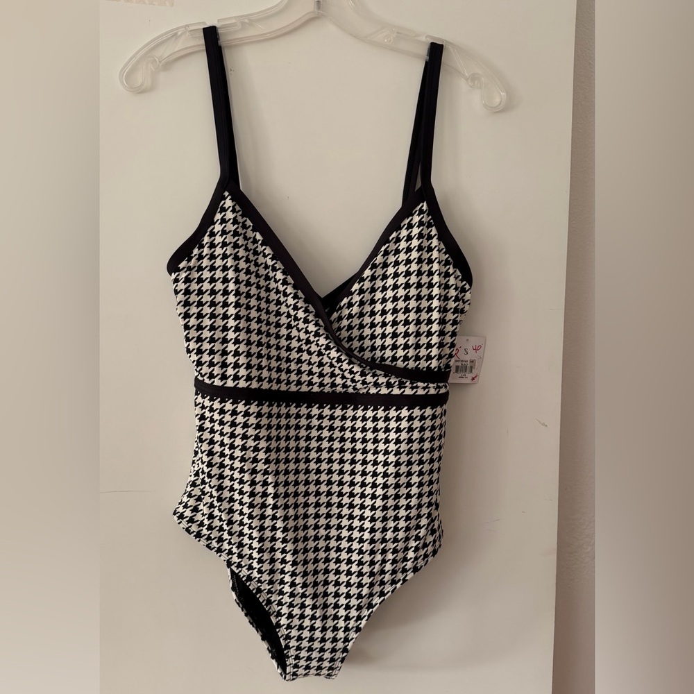 NWT SKYE Houndstooth One Piece Wrap Retro Vintage Style Classic Swimsuit Size L